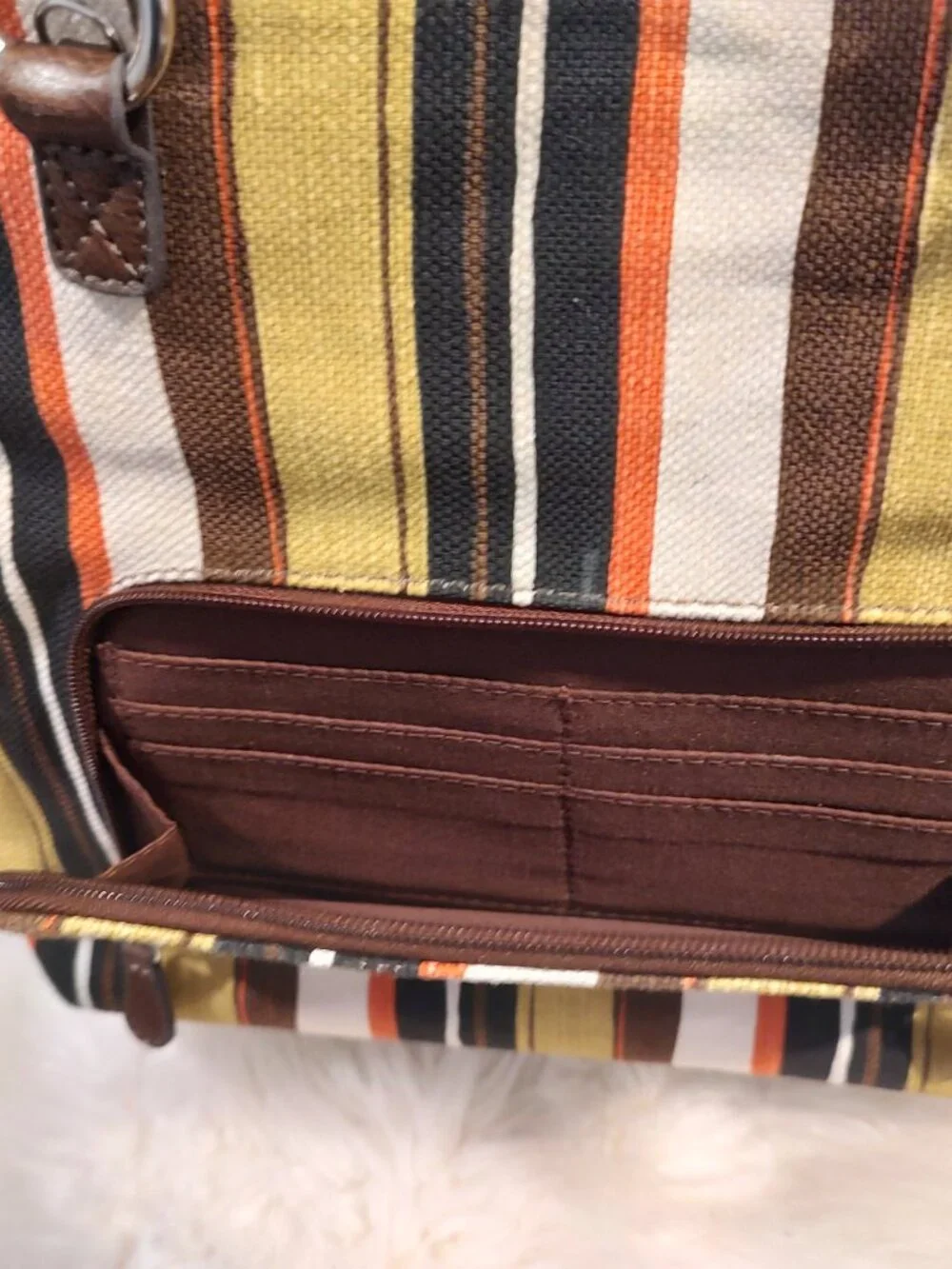 Multicolor Relic Handbag - Picture 3 of 7